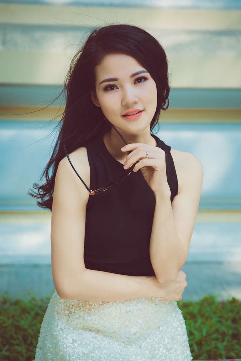 Hoa hậu Trần Thị Quỳnh giản dị với xu hướng “crop top” - 3 Hào Hoa