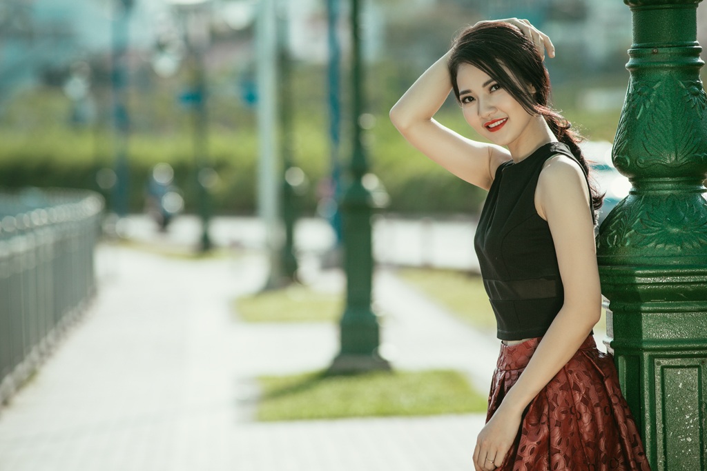Hoa hậu Trần Thị Quỳnh giản dị với xu hướng “crop top” - 7 Hào Hoa