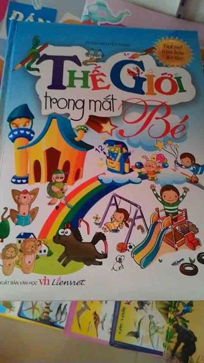 Quá nhiều sách thiếu nhi nhảm nhí - 1 Ẩn trong những cuốn sách dành cho thiếu nhi bắt mắt là nội
dung mang mầm hiểm họa