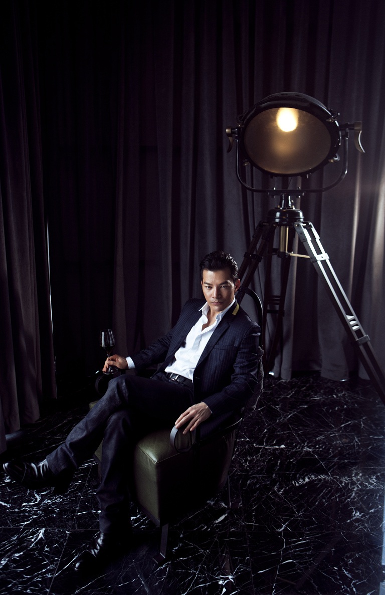 Với Hùng, anh có nghĩ, mình
đã khẳng định được vị trí riêng với điện ảnh...?