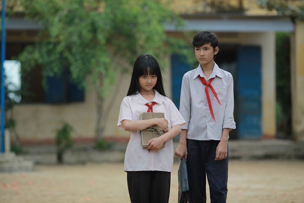 Truyện “Tôi thấy hoa vàng trên cỏ xanh” đắt khách theo phim - 3 Hào Hoa