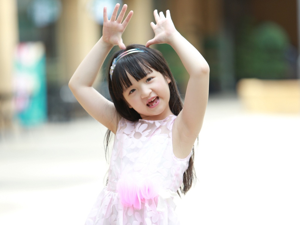 Trang Nhung và con gái “Á quân” xinh tươi rạng rỡ - 3 Vẻ dễ thương của Á quân Bích Ngọc