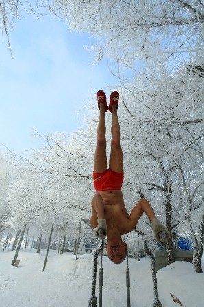 Ông Gao cho biết, mặc dù tập luyện dưới thời tiết lạnh giá nhưng ông chưa bao giờ bị cảm lạnh.