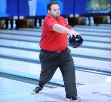 Bái phục trước khả năng chơi Bowling thụt lùi - 1 Bái phục trước tài năng chơi Bowling thụt lùi