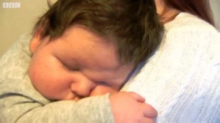 Bé George King (6 tuần tuổi)