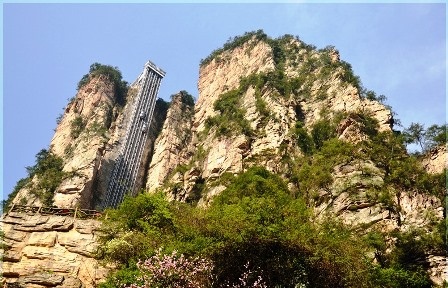 Thang máy “Bách Long” được xây dựng tại khu thắng cảnh Vũ Lăng Nguyên (