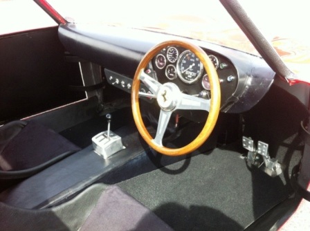 Chiếc xe có thể đạt vận tốc 15dặm/giờ