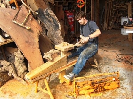 Hô biến gỗ vụn, rễ cây… thành những tác phẩm tuyệt đẹp