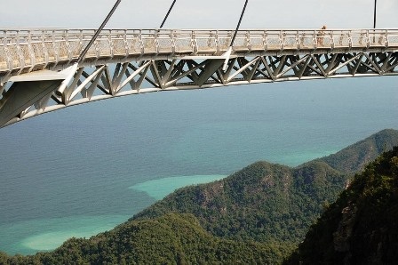 Ấn tượng với chiếc cầu treo giữa trời ở Malaysia - 4 Ấn tượng với chiếc cầu treo giữa trời ở Malaysia