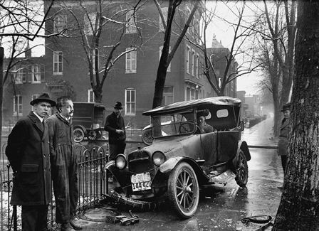 Những bức ảnh đen trắng nổi tiếng được phục chế màu - 15 Xe hỏng, Washington D.C, 1921