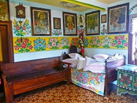 Khám phá ngôi làng “lòe loẹt” nhất Ba Lan - 4 Câu chuyện nghệ thuật độc đáo của ngôi làng