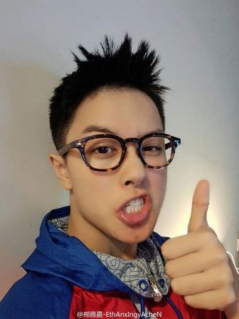 Với khuôn mặt đẹp cùng với chiều cao lý tưởng chính là yếu tố giúp