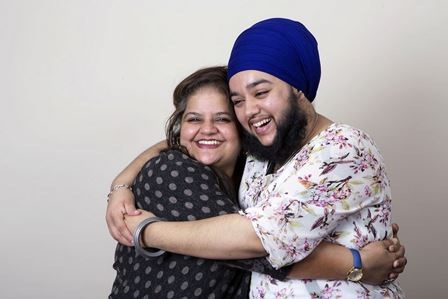 Trước khi mắc bệnh lạ, Harnaam Kaur là một cô gái xinh đẹp đầy nữ tính