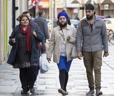 Trước khi mắc bệnh lạ, Harnaam Kaur là một cô gái xinh đẹp đầy nữ tính