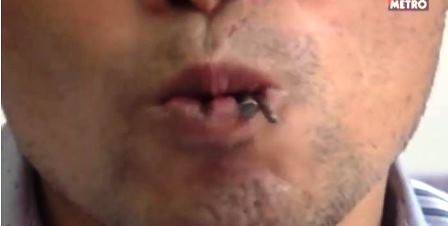 Kinh hãi xem người đàn ông ăn đinh