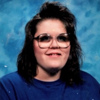 Charity Pierce lúc thiếu niên.