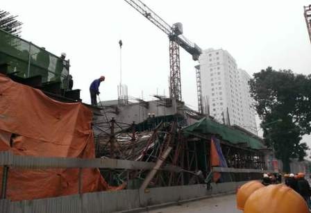 Sập sàn, sụt bê tông tại tuyến đường sắt trên cao Cát Linh - Hà Đông - 1 Hiện trường sự cố đang thi công tại tuyến đường sắt Cát Linh - Hà Đông