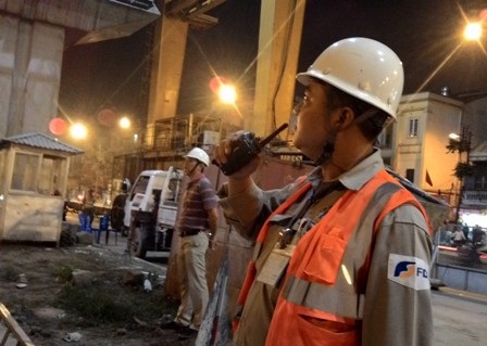 Đêm trên công trường Dự án đường sắt Cát Linh - Hà Đông - 8 Chỉ huy công trường điều hành thi công