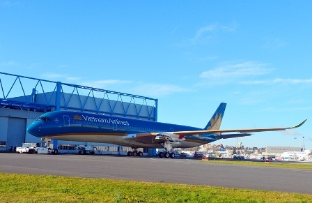 Chủ tịch Vietnam Airlines hưởng lương 33 triệu đồng/tháng - 1 Vietnam Airlines sẽ chính thức hoạt động theo mô hình công ty cổ phần từ ngày 1/4/2015