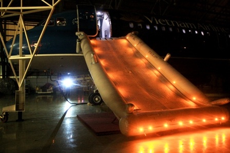 Vietnam Airlines diễn tập các tình huống khẩn nguy 