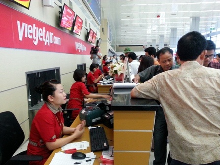 “Bán” sảnh E sân bay Nội Bài cho Vietjet trong 20 năm - 1 Quầy check-in tại sảnh E - Cảng Hàng không Quốc tế Nội Bài