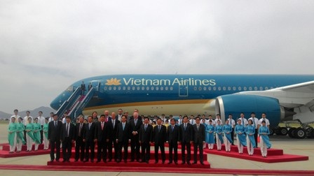 Thủ tướng thực hiện nghi thức “cất cánh” chiếc A350 thế hệ mới nhất thế giới