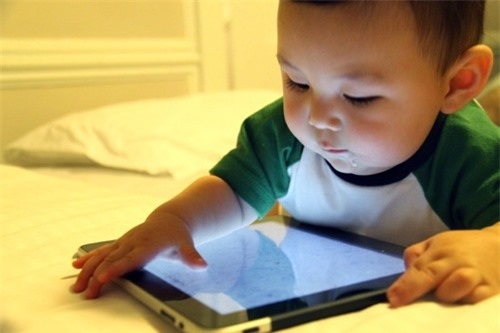 Trẻ em dùng iPad sẽ thông minh hơn bình thường - 2 Trẻ nhỏ thường có xu hướng thích những thứ