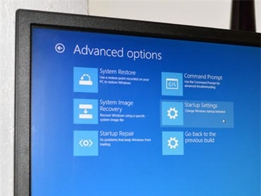 Cách khởi động ở chế độ Safe Mode trên Windows 10 - 4 Trong trình đơn Startup Setting, chọn nút