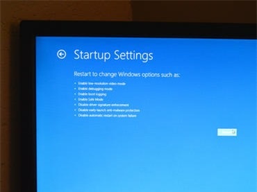 Cách khởi động ở chế độ Safe Mode trên Windows 10 - 5 Trong trình đơn Startup Setting, chọn nút
