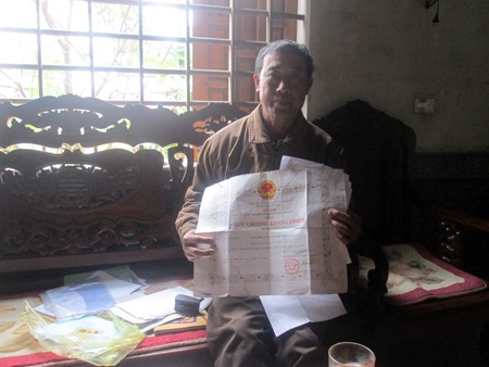 Oái oăm người đang sống bị cán bộ xã “khai tử” - 1 Ông Võ Công Bằng, con cụ Hợp, hiện vẫn đang đấu tranh đòi quyền lợi chính đáng cho người mẹ quá cố