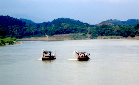 Tình trạng khai thác cát, sỏi trái phép trên địa bàn tình Nghệ An đang diễn ra phức tạp.