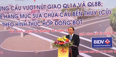 Thông xe cầu Bến Thủy cũ và khởi công xây dựng cầu vượt QL1A - 1 Thứ trưởng