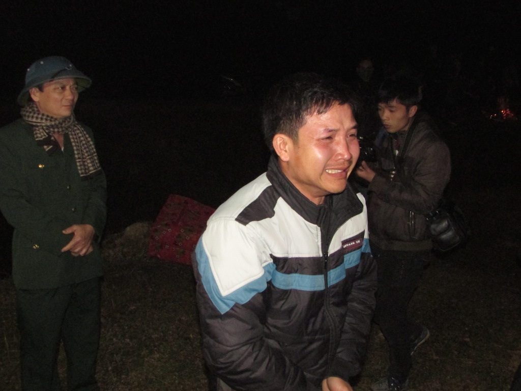 Những nạn nhân xấu số được đưa về quê nhà trong đêm 24/1.