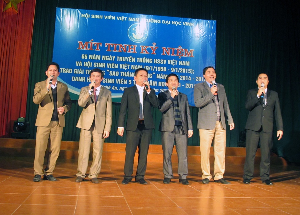 Tuyên dương các “Sao Tháng Giêng” và “Sinh viên 5 tốt” - 3 Tuyên dương các “Sao Tháng Giêng” và “Sinh viên 5 tốt”