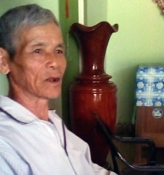 Gặp lại cô dân quân nhỏ dùng liềm bắt sống giặc Mỹ - 3 Ông Bảo - chồng bà Hường - luôn tự hào khi nói về vợ mình.