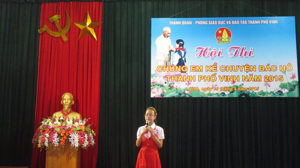 Thiếu nhi Nghệ An thi "kể chuyện Bác Hồ" - 3 Có 52 thí sinh đến từ 52 chi đội đã tham gia phần thi kể chuyện về Bác Hồ.