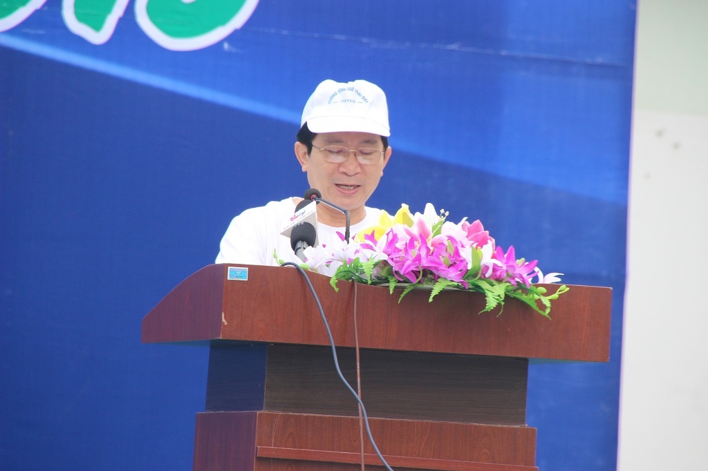 Ông Đinh Viết Hồng - PCT UBND tỉnh Nghệ An phát biểu tại buổi lễ.