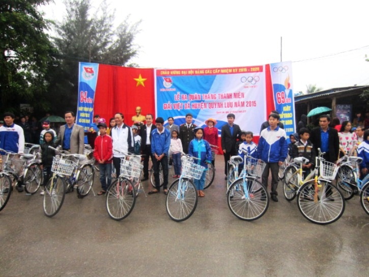Những dấu chân thanh niên xứ Nghệ trên khắp nẻo đường - 9 Thành Đoàn Vinh tổ chức ngày hội Hiến máu tình nguyện thu được 100 đơn vị máu.