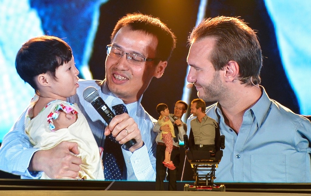 Khán giả Việt Nam rất háo hức ngày Nic sang.