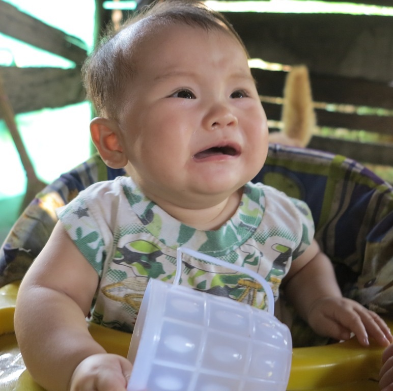 Cảnh sống lay lắt của 3 đứa trẻ sớm mồ côi cha