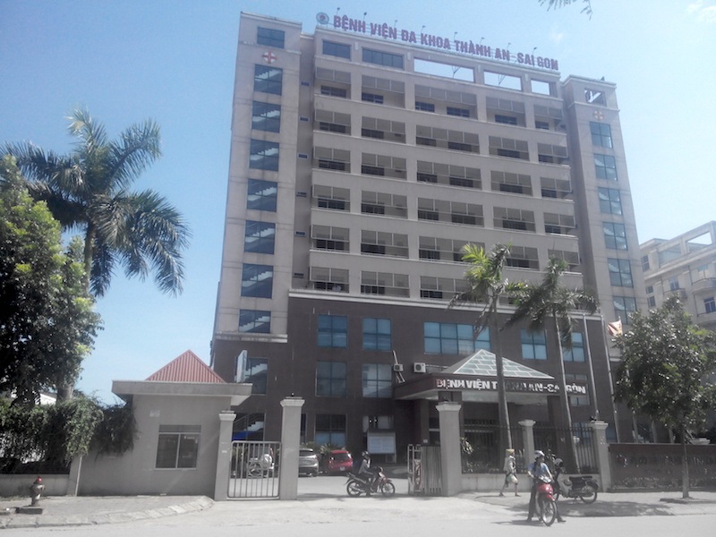 Một phụ nữ nghi nhảy từ tầng 6 bệnh viện tự tử - 1 BV Thành An Sài Gòn - nơi xảy ra sự việc.