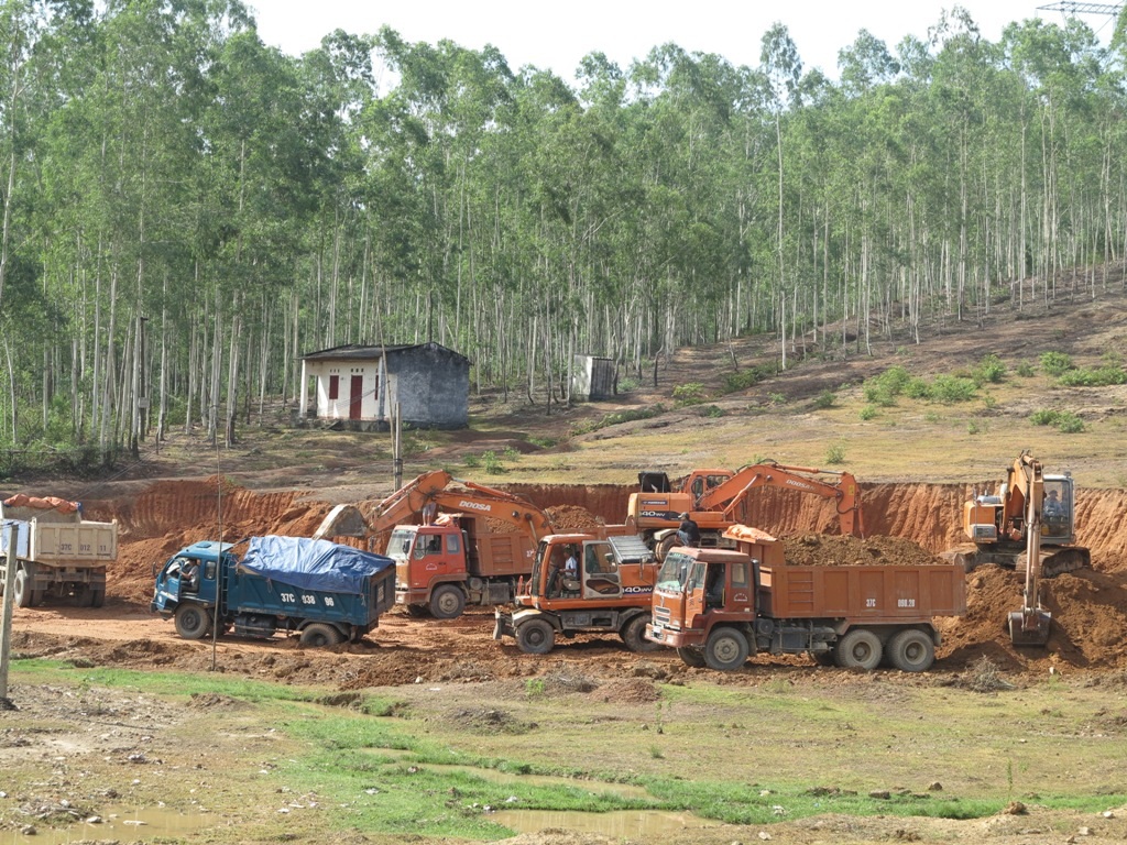 Núp bóng chương trình nông thôn mới, doanh nghiệp khai thác đất trái phép?