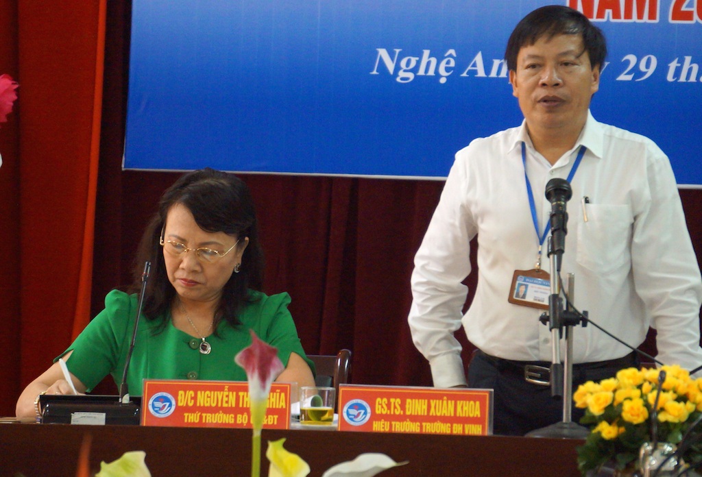 Cụm thi Vinh: 6 thí sinh không được dự thi do hạnh kiểm yếu - 2 Hội đồng thi THPT quốc gia cụm thi số 25 tổ chức Hội nghị triển khai công tác coi thi.