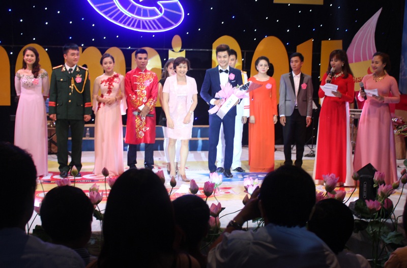 Trao giải Nhất cho 3 thí sinh: Trần Thị Thùy Dung, Đậu Thanh Tài và Bùi Thị Cẩm Huyền.