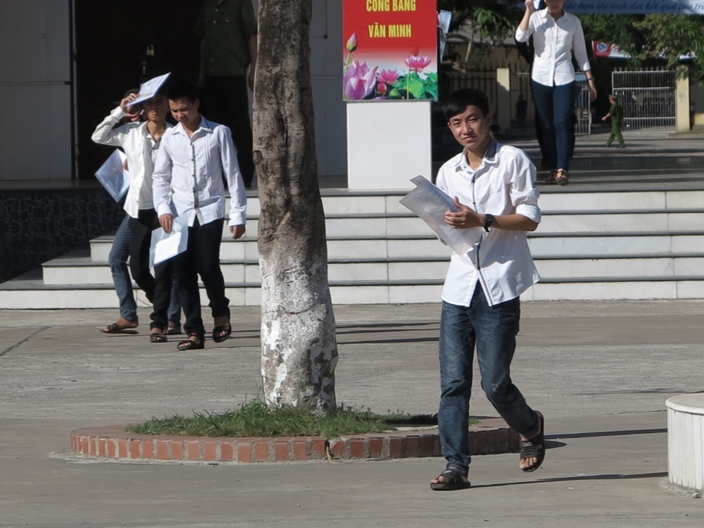 “Kình ngư” Ánh Viên và dịch Mers vào đề thi Tiếng Anh