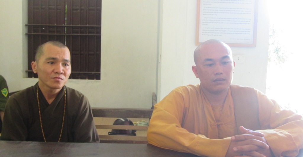 Hai đối tượng Văn Công Cường và Nguyễn Văn Tài tại cơ quan chức năng.