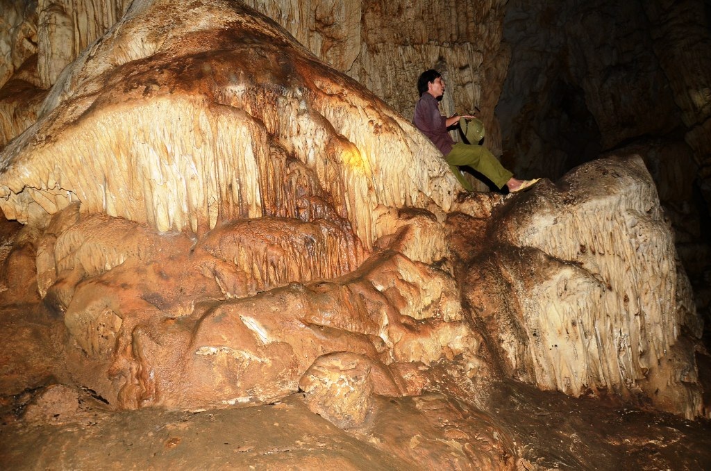  Một số hang động có giá trị về mặt danh thắng.