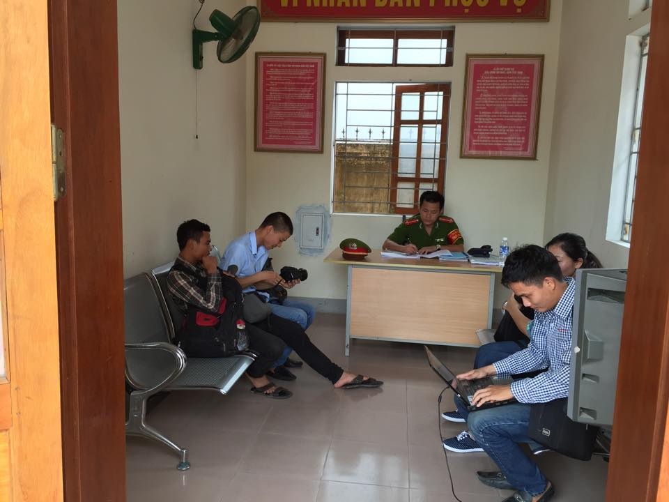 Vụ thảm sát 4 người: Chi tiết vỏ chanh không phải là manh mối duy nhất - 6 Anh em PV có mặt từ rất sớm tại cơ quan điều tra.
