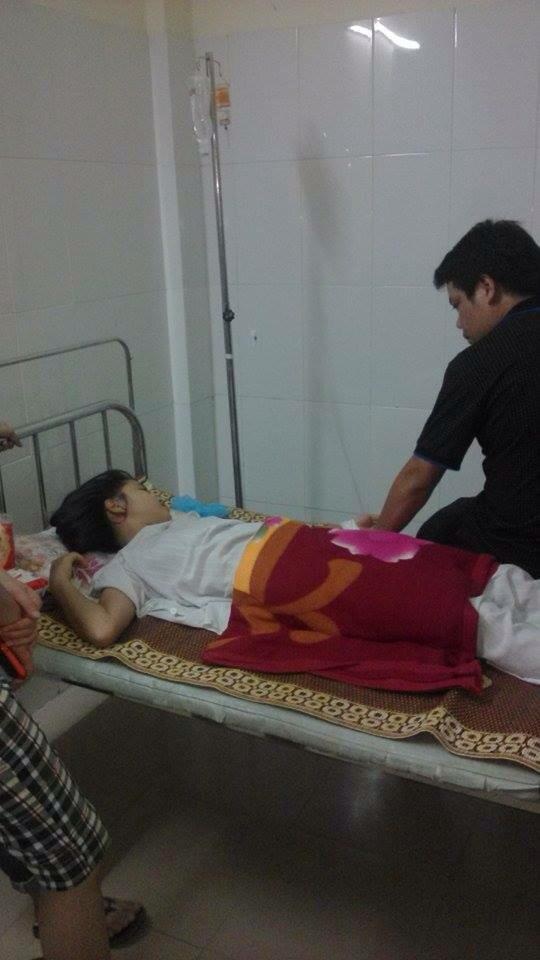 Em Thuỷ được đưa đến BVĐK Thái An để cấp cứu.