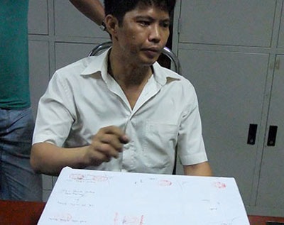 Triệt phá đường dây vận chuyển ma túy, thu 20 bánh heroin và 8 khẩu súng - 1 Đối tượng Nguyễn Văn Hải bị bắt giữ khi đang vận chuyển 20 bánh heroin.